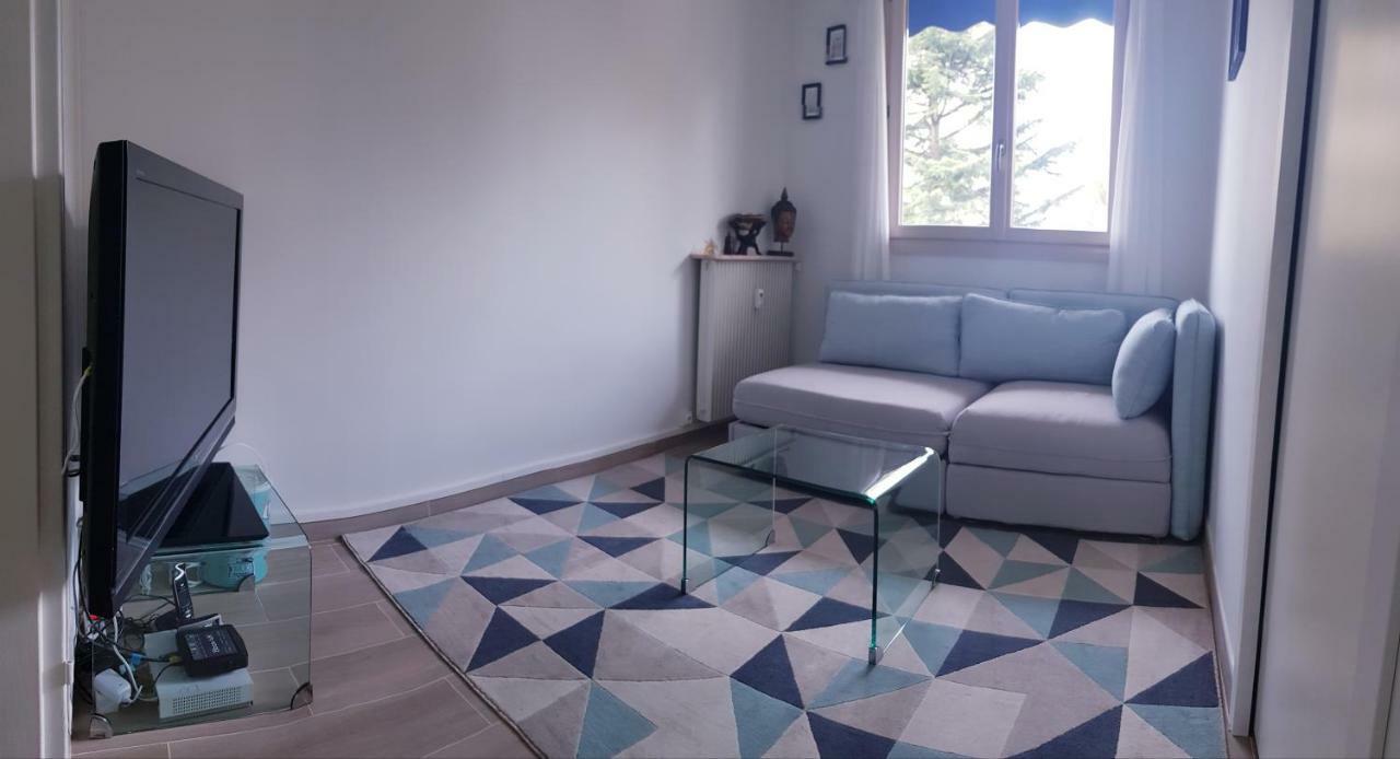 Chambre Privee Entre Paris Et Disneyland Apartman Noisy-le-Grand Kültér fotó