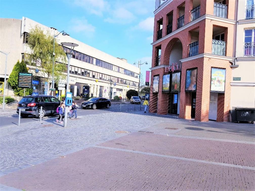 Chambre Privee Entre Paris Et Disneyland Apartman Noisy-le-Grand Kültér fotó